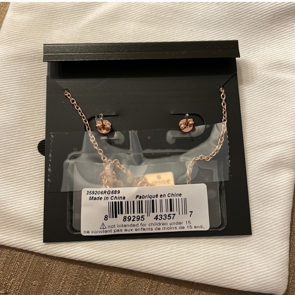 💛🔹️ Coach🔹️ jewelry necklace and earrings set - Picture 2 of 3